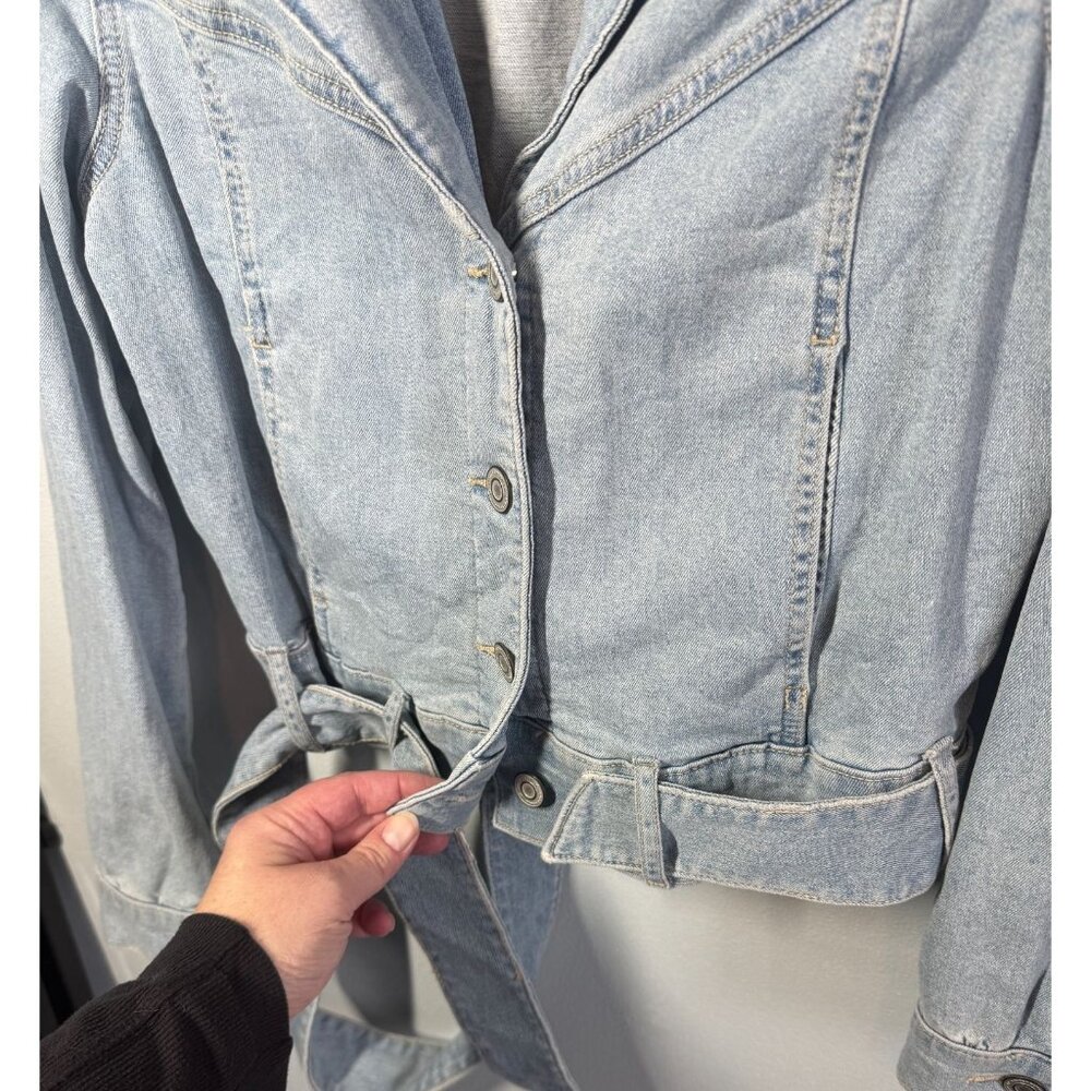 LC Lauren Conrad Jean Jacket Size Small Light Wash Belted Hem Cropped - Picture 4 of 10